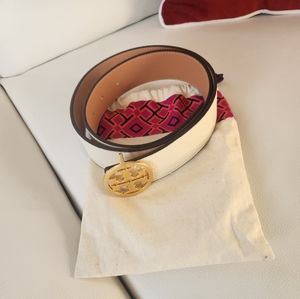 Women belt Tory Burch